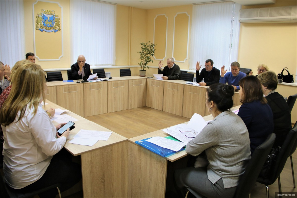 Городская Дума Псков сессия. Городская Дума Псков 5 сессия. Городская Дума Псков фото.